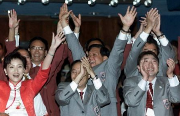 2000年,日本主婦問“能否讓出奧運會舉辦機會”,朱鎔基巧妙回覆 2000年,日本主婦問“能否讓出奧運會舉辦機會”,朱鎔基巧妙回覆