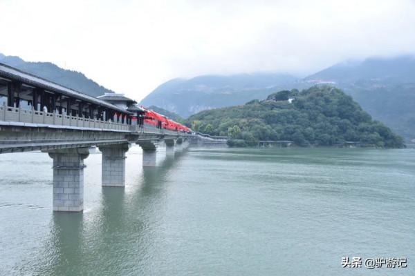 劉備託孤、李白寫詩的古城如今孤懸江心，門票100元值不值？