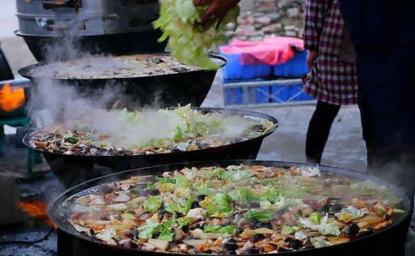 這種美食只有農村才有,很多人城裡人都沒有吃過,想吃也買不到 這種美食只有農村才有,很多人城裡人都沒有吃過,想吃也買不到