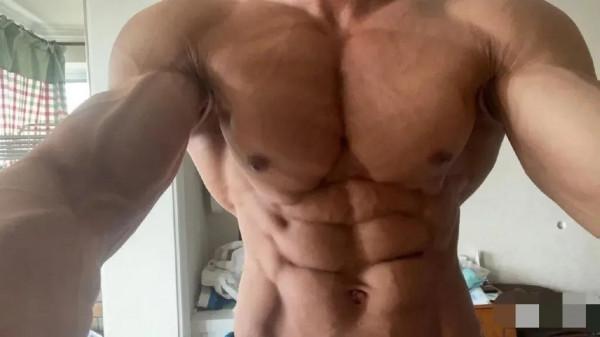 一米八的健身冠軍,肌肉確實不一般.... 一米八的健身冠軍,肌肉確實不一般....