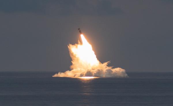 什麼操作？美軍出動核潛艇試射兩枚戰略導彈，還強調“不是在展示權力”