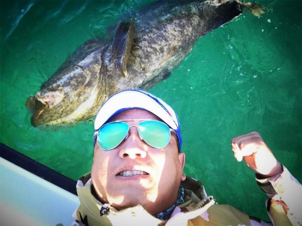 男人為了釣魚能有多瘋狂?在海上漂了10年,解鎖上千魚種成就 男人為了釣魚能有多瘋狂?在海上漂了10年,解鎖上千魚種成就