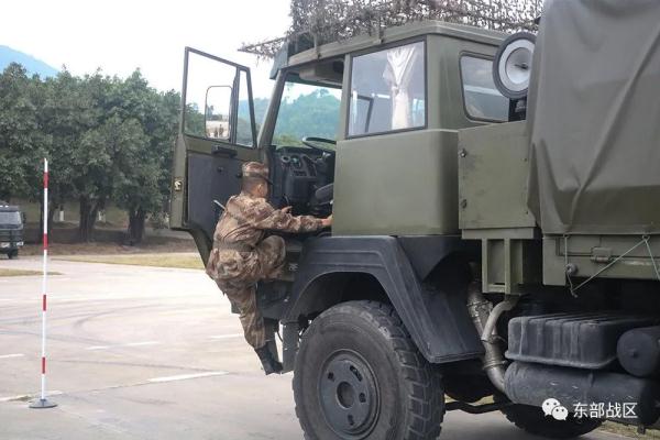 直選列兵駕駛員，入列