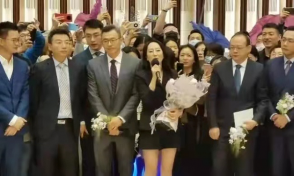 10月25日，孟晚舟回華為上班，蘇丹突發政變，俄導彈打出最高精度