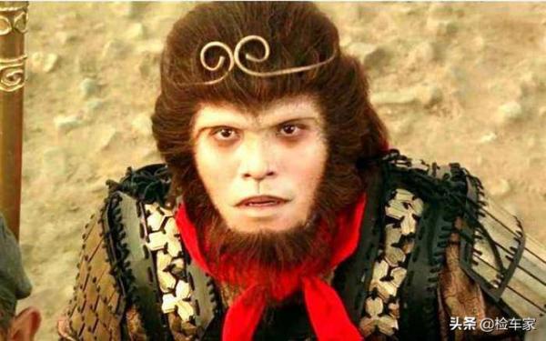 55萬買臺二手賓士S320充排場，生意人的精明？網友：車上才是贏家