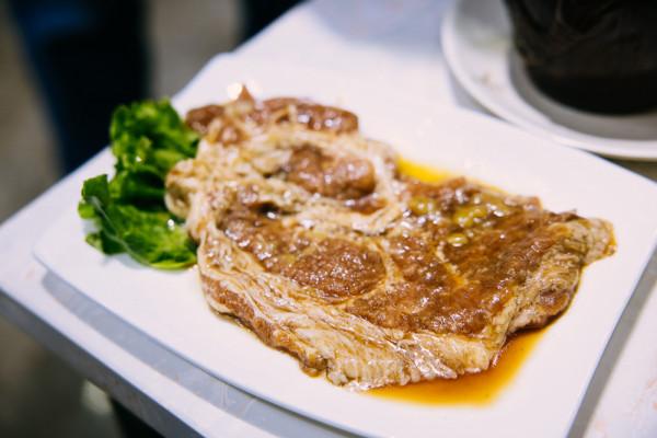 遠眺朝鮮大兵，中國這個鐵路口岸橫跨兩國，滿足你的好奇心