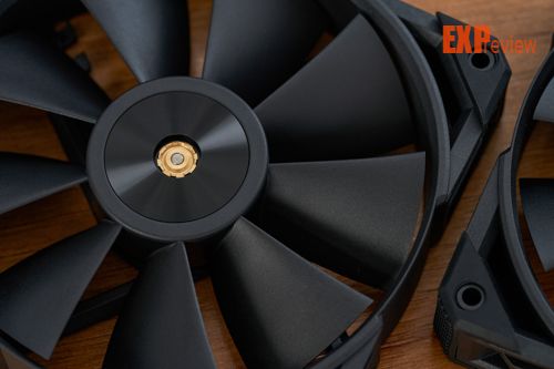 abee APEX Plus i240一體式水冷散熱器圖賞：專為LGA 1700平臺打造