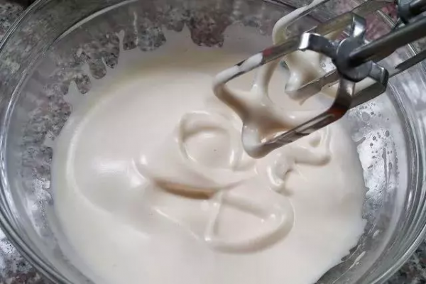 美麗的早餐食譜:荷花蜻蜓圖,搭配香腸雞蛋南瓜沙拉 美麗的早餐食譜:荷花蜻蜓圖,搭配香腸雞蛋南瓜沙拉