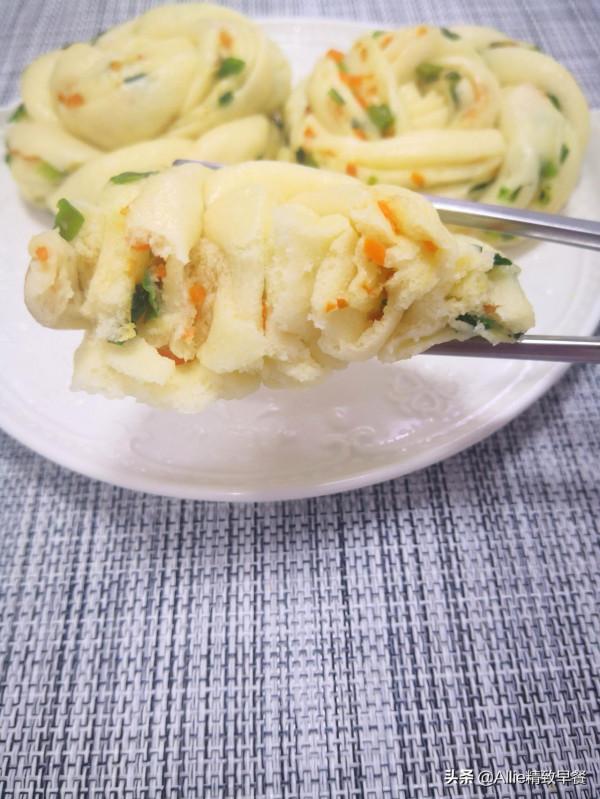 別再吃純白麵饅頭了，加點玉米麵和這兩樣，暄軟香濃又營養，真香