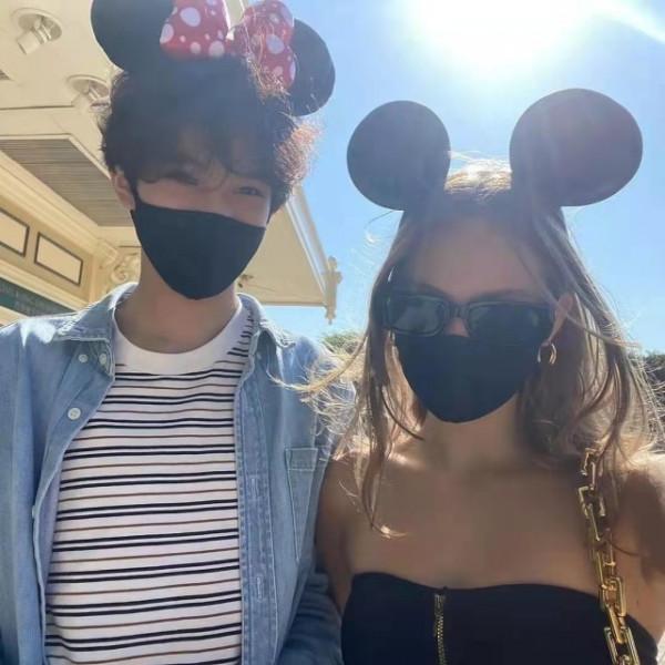 張智霖兒子長大後大變樣！燙捲毛五官變混血，變異國王子不敢認