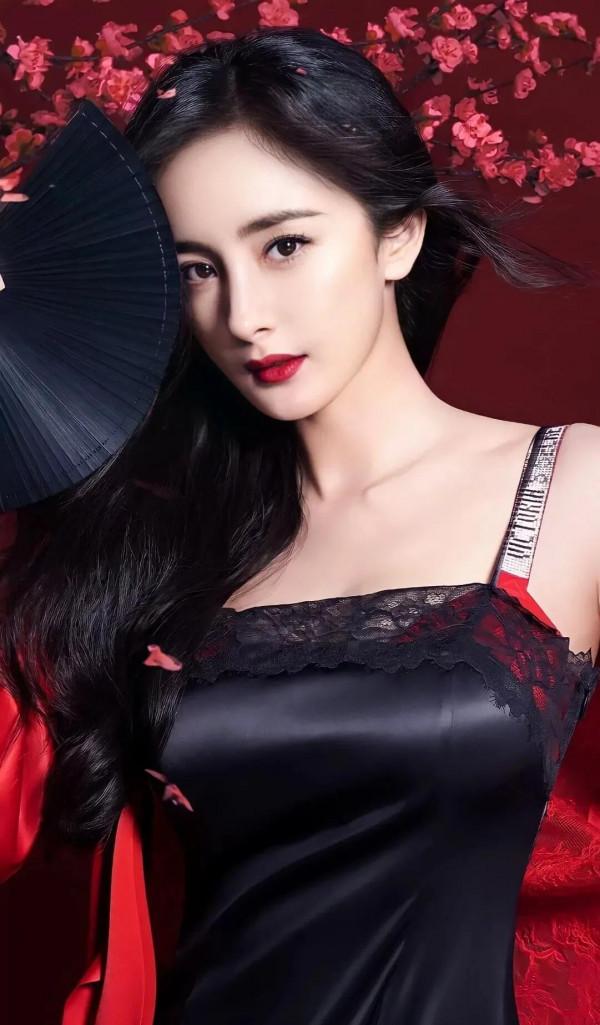 楊冪 國色天香高貴典雅甜蜜女神高畫質桌布