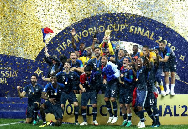 世界盃降低週期，中國球迷支援日本球迷反對，有人希望3年一次