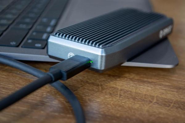 不買可惜了！這款USB4雷電3硬碟盒搭配M1的MacBook太香了