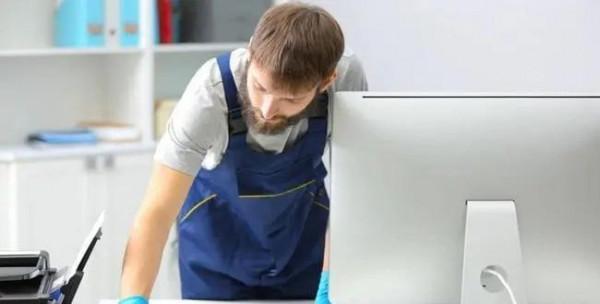 給71歲老太太當家居保姆，42歲男人自述：工資雖高，但我只想辭職