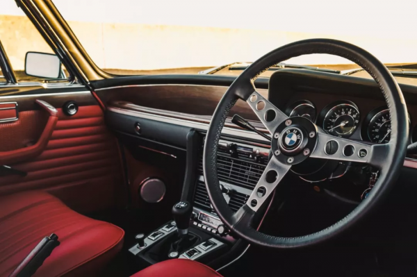 寶馬6系鼻祖，改裝M3發動機後成暴走老爺車