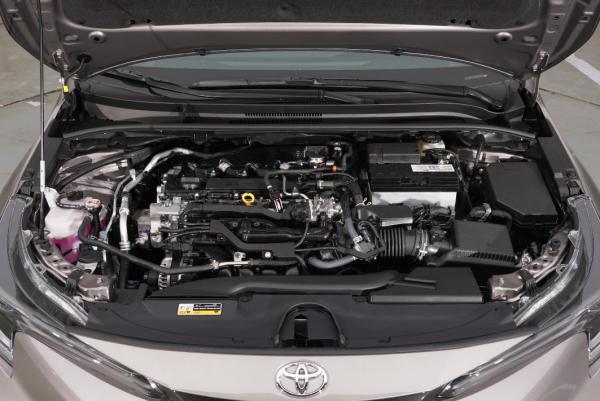 被稱小號凱美瑞,配同款2.0L自吸引擎,豐田凌尚實力如何? 被稱小號凱美瑞,配同款2.0L自吸引擎,豐田凌尚實力如何?