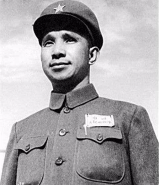 華野秘密行軍3日,突遭國軍轟炸,粟裕:那個排長有問題,抓住他 華野秘密行軍3日,突遭國軍轟炸,粟裕:那個排長有問題,抓住他