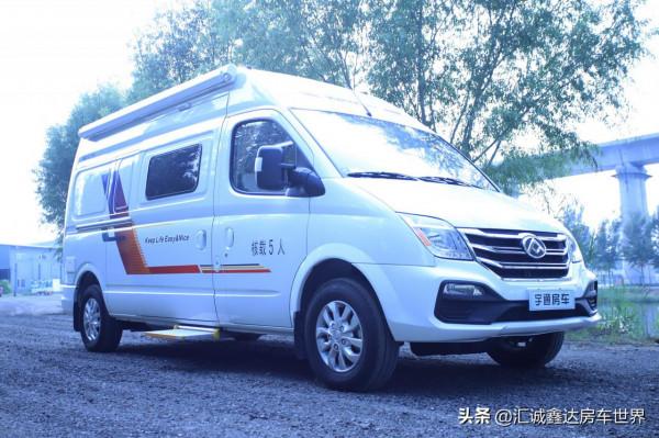 &ZeroWidthSpace;2人用的宇通B型房車！2&period;0T動力，帶床和做飯功能，不怕高額車腳費