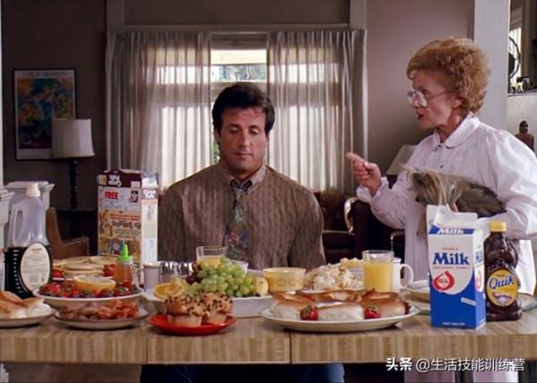 50個在電影中很常見但在現實生活中不可能出現的情節