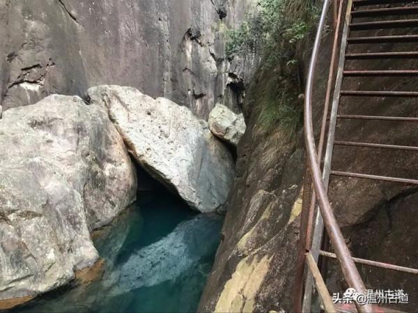 探幽臥龍峽，領略旖旎的山光水色