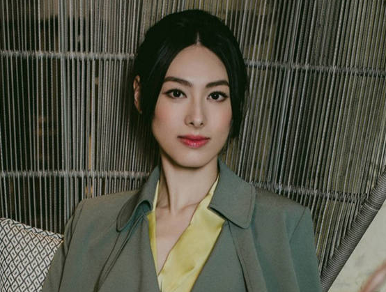 22歲，為他生三個孩子，卻沒能嫁入豪門，梁洛施為愛犧牲自我