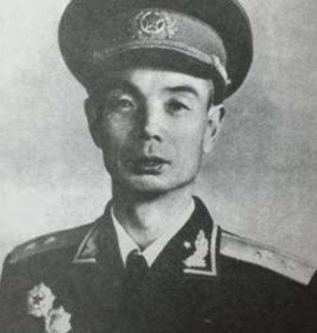 “布衣將軍”張達志，當15年軍區司令，調離時留下七千萬元