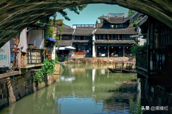 浙江自駕遊，路過湖州市，在德清認識了一個“道家”古鎮：仙潭