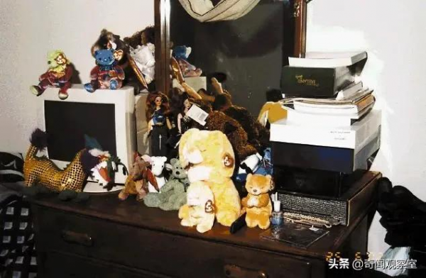 15歲女孩遭遇險境,最終實現完美自救,讓潛藏多年的真兇原形畢露 15歲女孩遭遇險境,最終實現完美自救,讓潛藏多年的真兇原形畢露