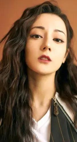 迪麗熱巴 多少男生心目中的女神 迪麗熱巴 多少男生心目中的女神