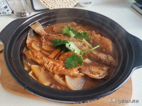 天冷了，這樣燉一鍋真香啊，全家老人孩子都愛吃，暖心暖胃真舒服