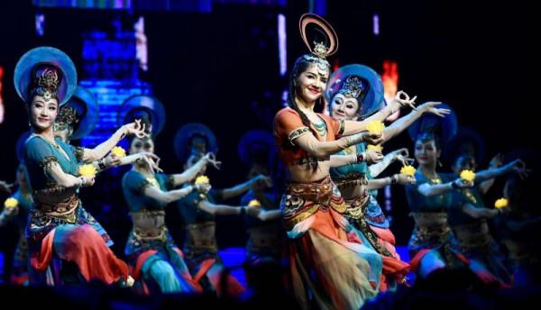 舞劇《五星出東方》二輪演出啟幕 千名觀眾見證主題曲《毋相忘》釋出 舞劇《五星出東方》二輪演出啟幕 千名觀眾見證主題曲《毋相忘》釋出