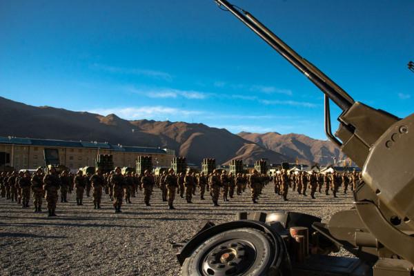 開訓即開戰！軍旗獵獵赴新徵
