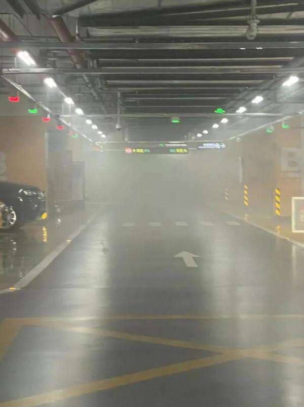 網傳北京一輛比亞迪車地庫起火“爆炸”?官方回應 網傳北京一輛比亞迪車地庫起火“爆炸”?官方回應