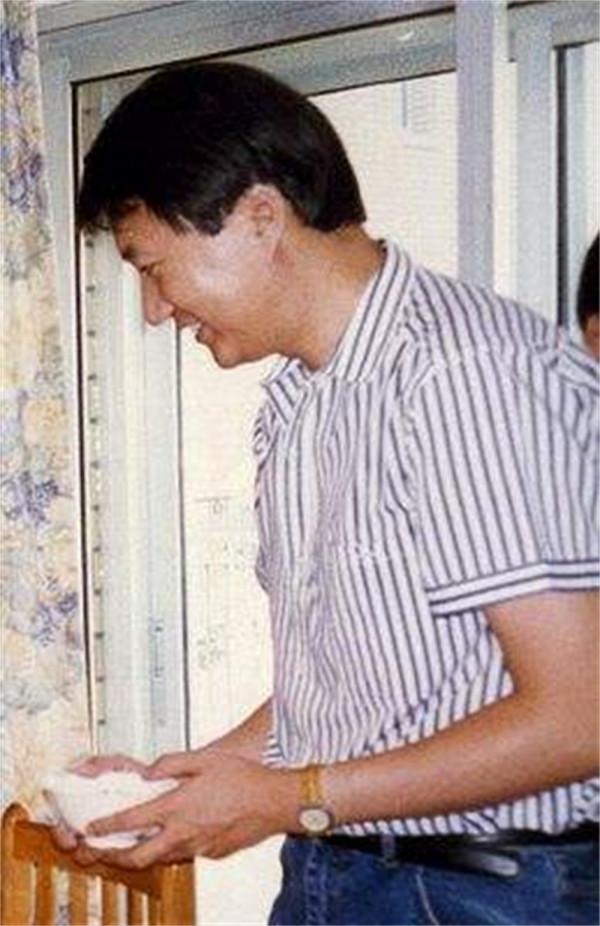 北大才子留澳成間諜，6年使我國企業損失7000億，下場如何？