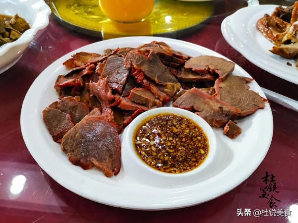 600一桌的農村大席,曬朋友圈火了,網友:這麼實惠,1千也值 600一桌的農村大席,曬朋友圈火了,網友:這麼實惠,1千也值