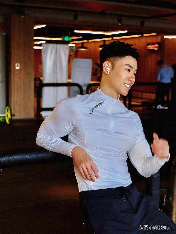 陽光男孩的健身與日常