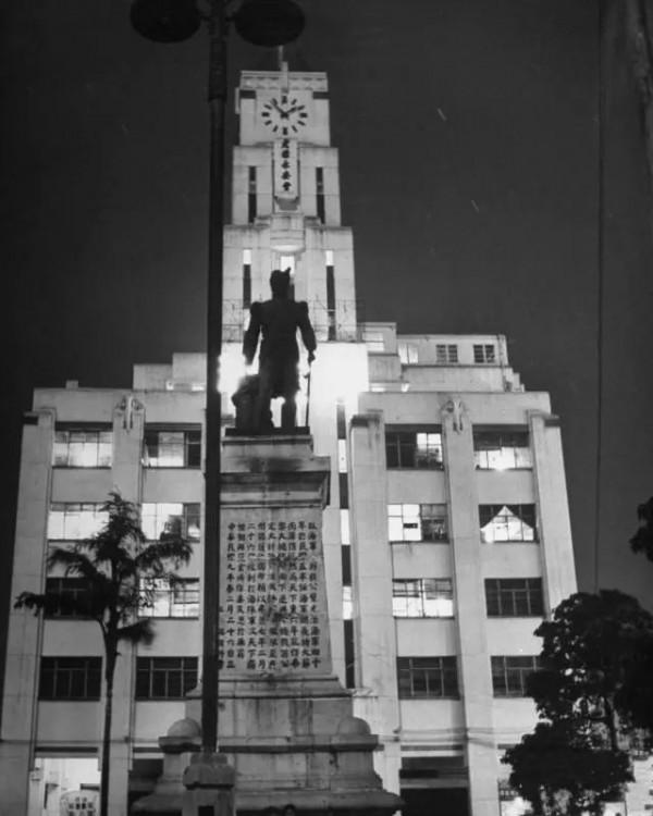 海珠石：千年明珠沉江底（葉曙明）