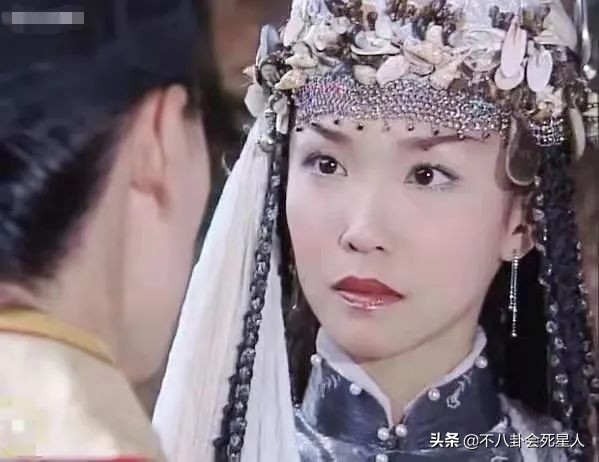 凸嘴塌鼻小眼睛卻堅決不整容，這10位女星依舊美得傾國傾城