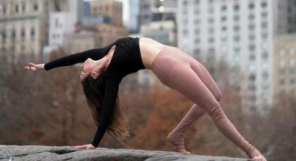 在家不知道練什麼?15套瑜伽序列,拉伸、開髖、晨練... 在家不知道練什麼?15套瑜伽序列,拉伸、開髖、晨練...