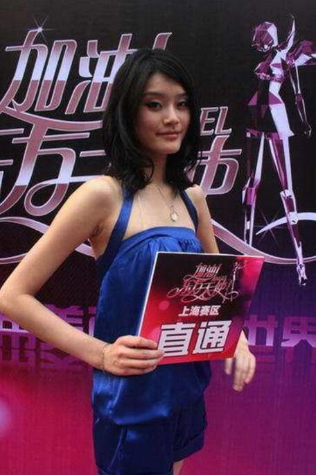 闊太奚夢瑤早期照片曝光，國際超模臉稜角分明，瘦骨嶙峋成紙片人