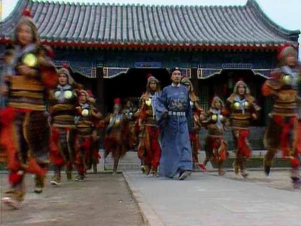 曹雪芹家是怎麼得罪雍正的，居然落得到抄家的地步？