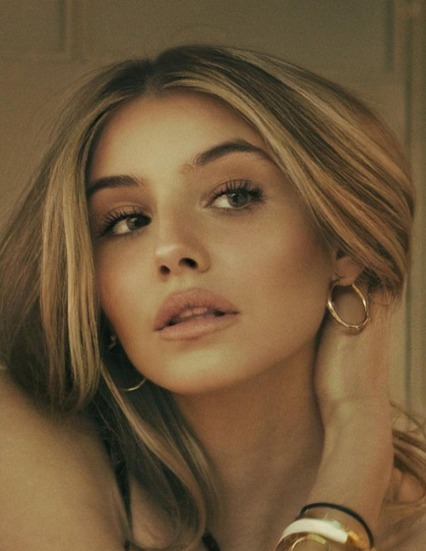 18歲網紅或將成未來義大利女王？千年首位女王儲，打算復辟王室？