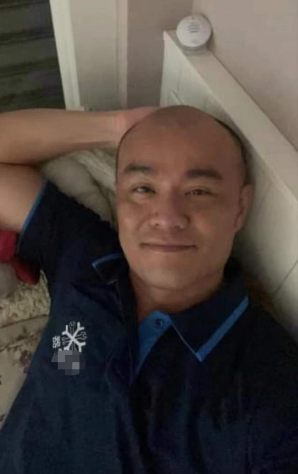 40歲男星轉行當維修工！穿舊衣搬重物修空調，自稱認真過生活就好