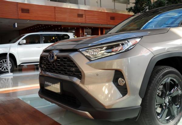 20萬級合資緊湊型SUV 豐田RAV4榮放值得推薦嗎？