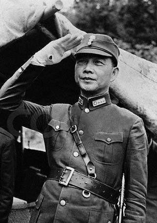 1942年,粟裕收到南京偽政府寄的2盒煙,頓感不妙下令:立即集合 1942年,粟裕收到南京偽政府寄的2盒煙,頓感不妙下令:立即集合