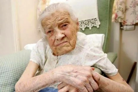 英國108歲老姑娘，獨自生活80年，她說：相對男人，我寧願孤獨
