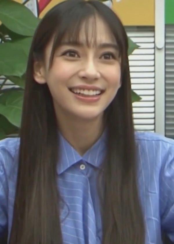 baby接受採訪忘了開濾鏡，看到生圖下的臉：這才是真的32歲