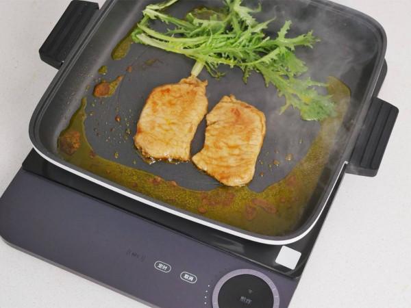 小米做出市面上最薄的電磁爐?厚度只有 2 釐米,還可以教人做菜 小米做出市面上最薄的電磁爐?厚度只有 2 釐米,還可以教人做菜