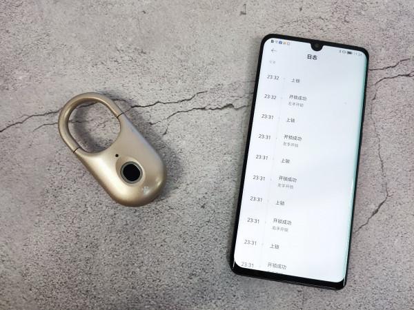 便攜長續航,極速指紋開鎖,全新華來小方智慧掛鎖很有料 便攜長續航,極速指紋開鎖,全新華來小方智慧掛鎖很有料