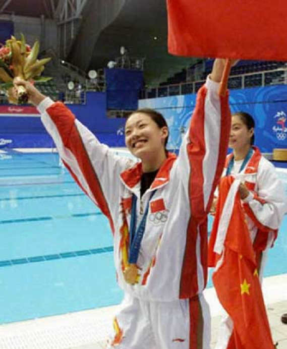 從“世界冠軍”到“豪門闊太”，伏明霞的反轉人生